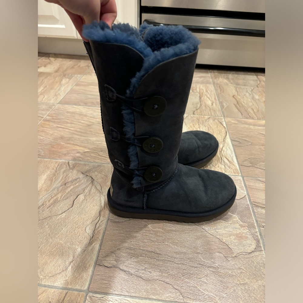 Navy Blue Bailey Button Tall Uggs - size 7